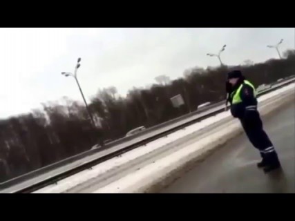 Инспектор ДПС не пропустил машину «скорой» или как один гаишник за всех отхватил в Магадане &laquo; автомагадан