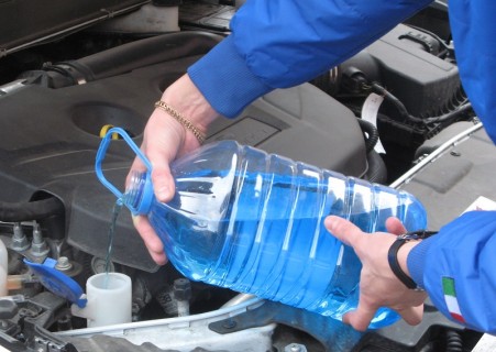 Почему замерзает стеклоомывающая незамерзайка? в Магадане &laquo; автомагадан