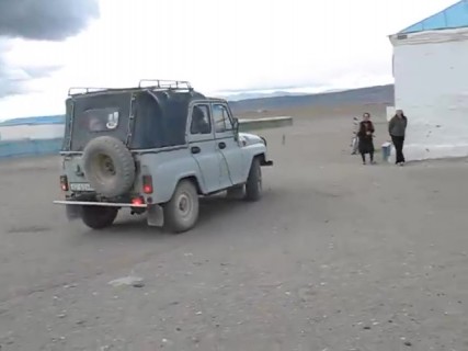 Микроавтобус в Магадане &laquo; автомагадан