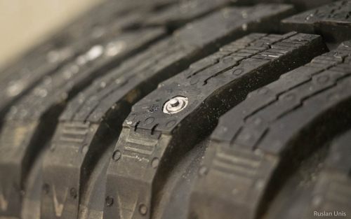 Шины с автоматическими шипами. Они существуют в Магадане &laquo; автомагадан