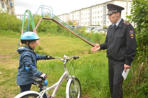 В Магадане полицейские провели акцию «Береги велосипед» в Магадане &laquo; автомагадан