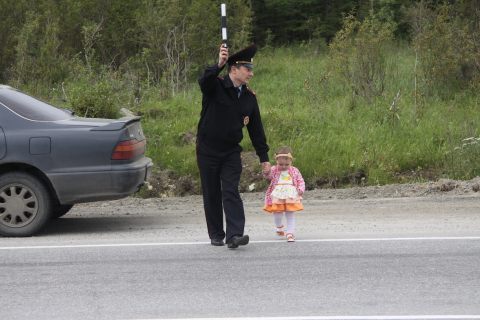 Магаданский полицейский, находясь в командировке, помог задержать виновника ДТП в Магадане &laquo; автомагадан