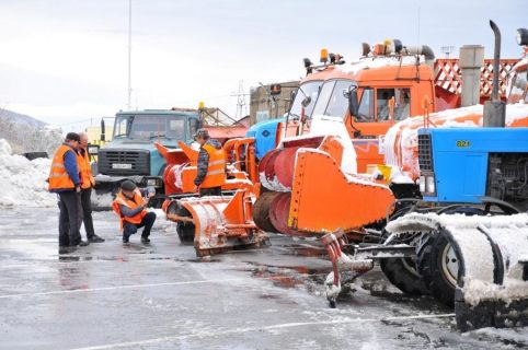 Мэр Магадана Юрий Гришан провел выездное совещание на предприятии «ГЭЛУД» в Магадане &laquo; автомагадан
