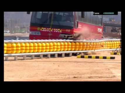 В Южной Корее создали отбойник, который мягко возвращает авто на дорогу в Магадане &laquo; автомагадан