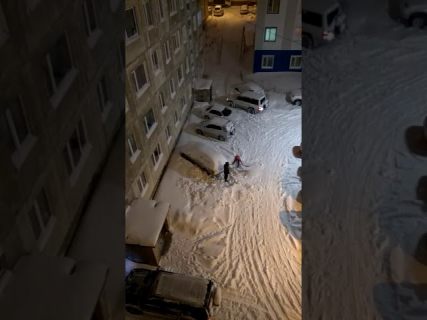 Любишь кататься, люби и машину откапывать в Магадане &laquo; автомагадан